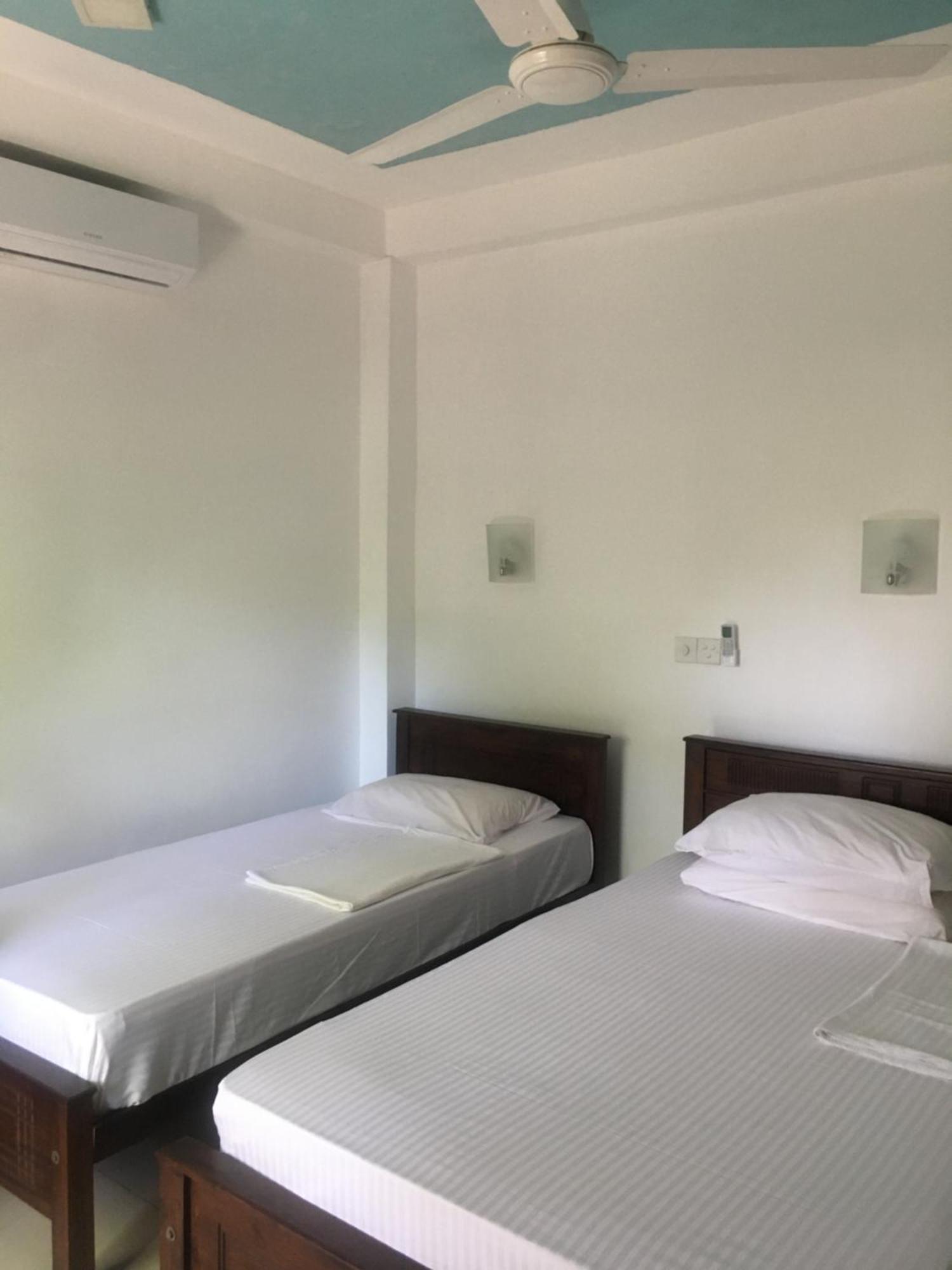 Anthony Guesthouse Hikkaduwa Eksteriør bilde