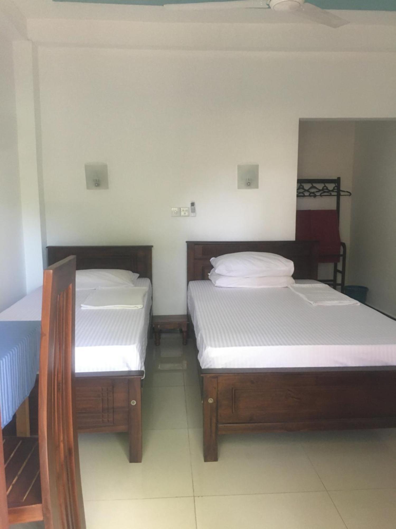 Anthony Guesthouse Hikkaduwa Eksteriør bilde